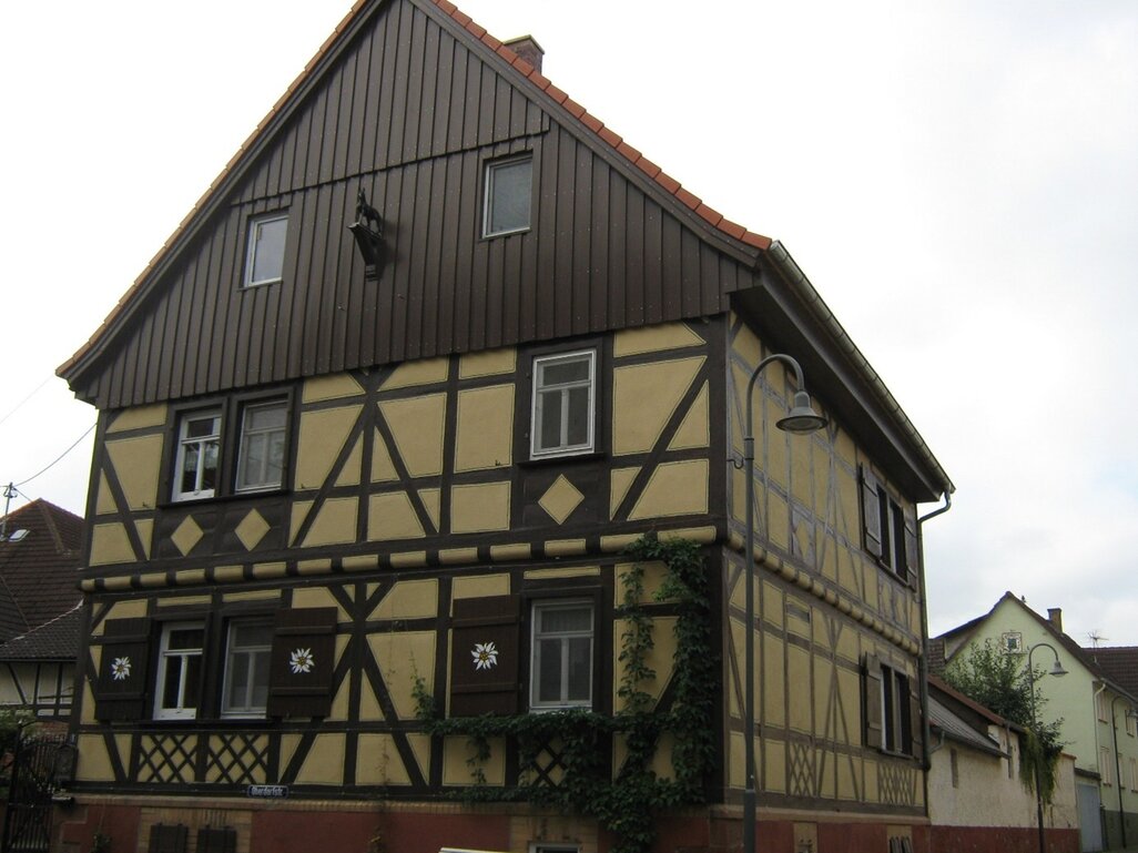 Hofreite Oberdorstraße 1 – Stammhaus des Grobschmieds Johannes Schäfer – heute. Das Wohnhaus wurde 1904 erbaut.